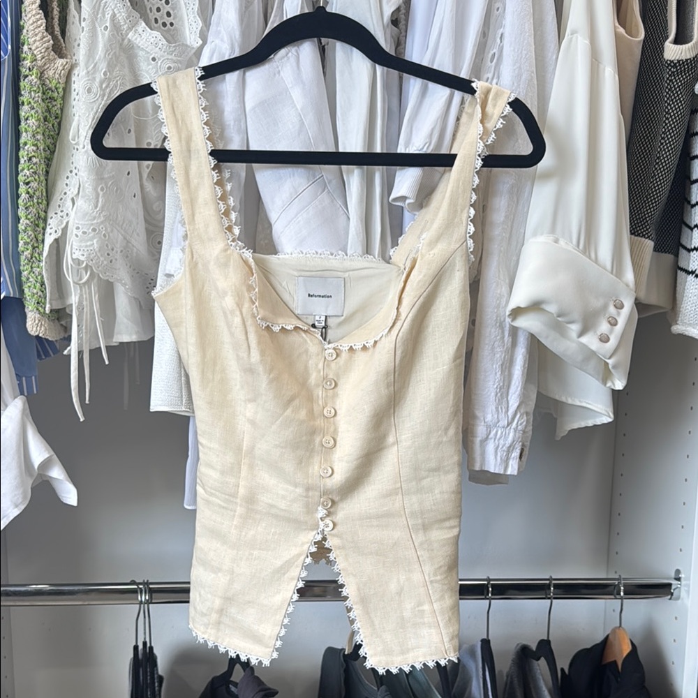 Brand new perfect for summer beige Button-Down Sleeveless Top